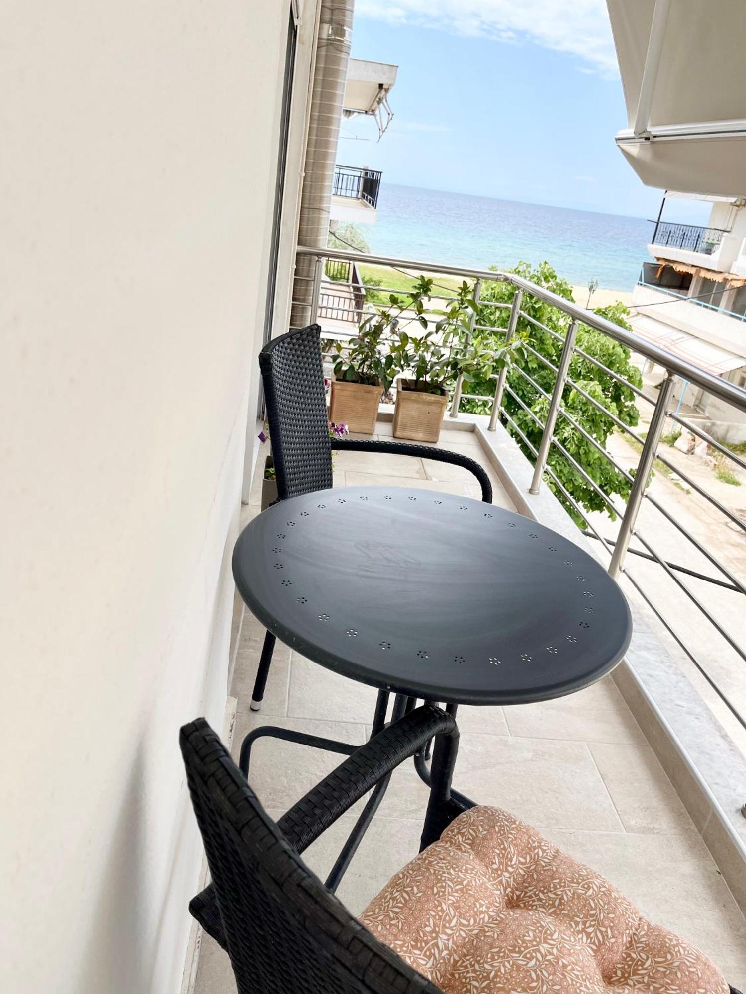 The Beach House Paralia Dionisiou Exterior foto